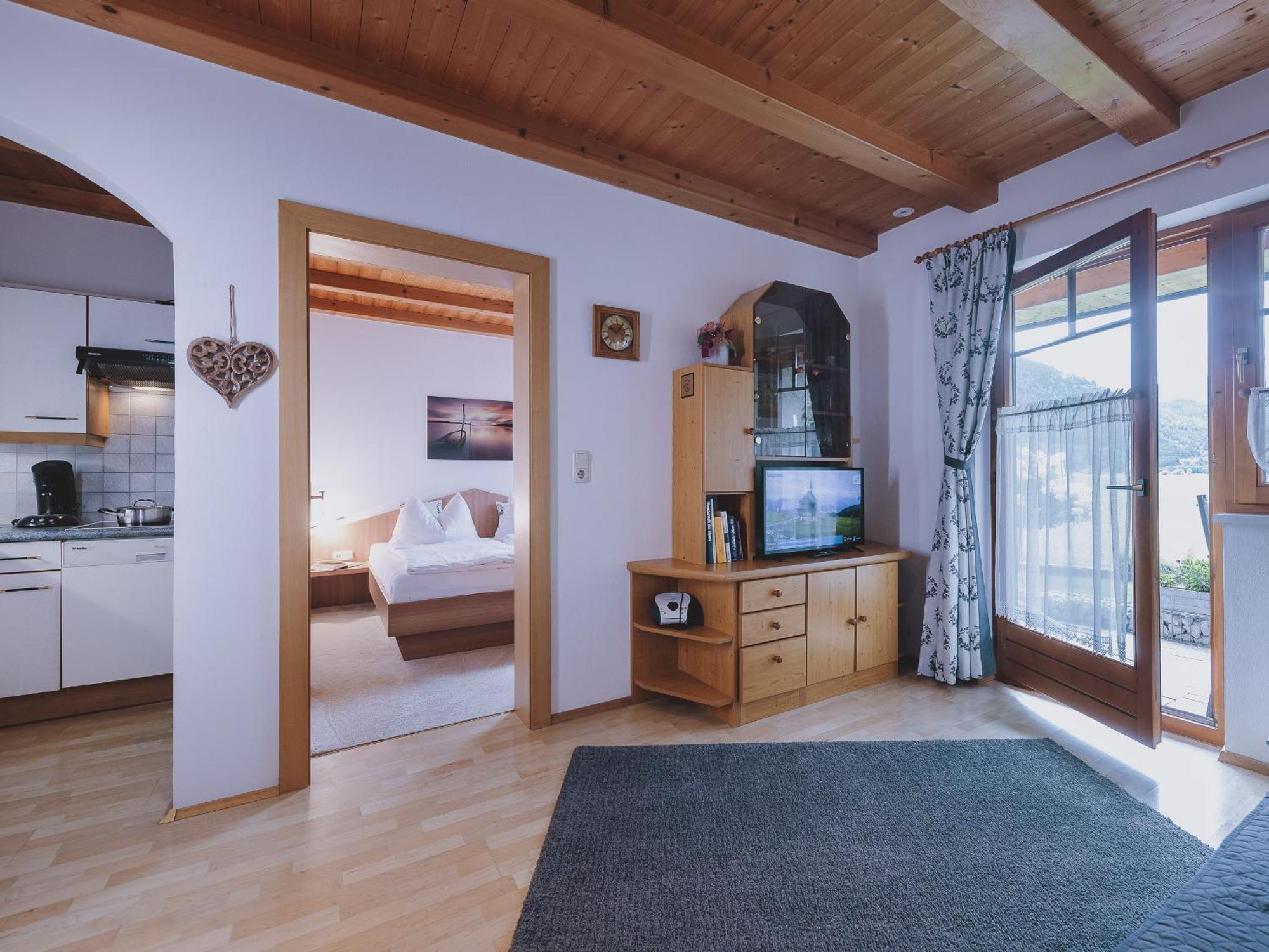 Lakeside Plattner By We Rent, Summercard Included